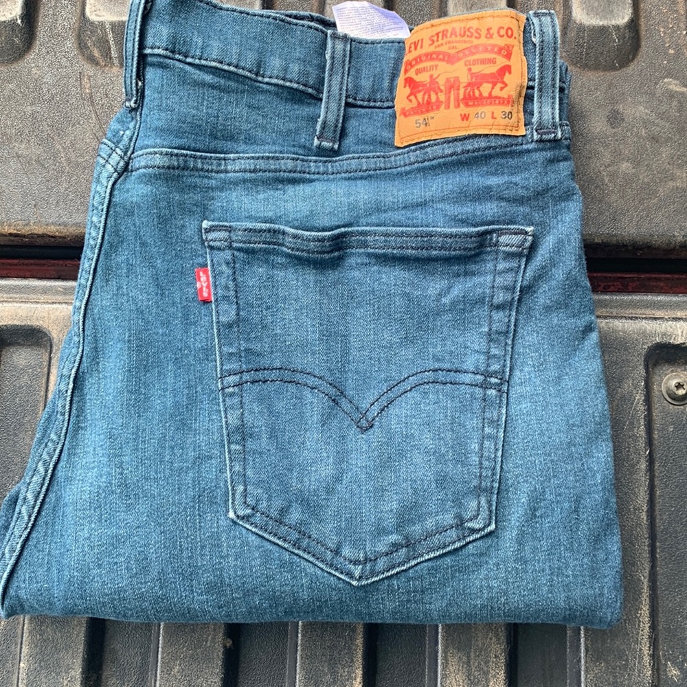 Men Levi Jean size 40x30 style 541